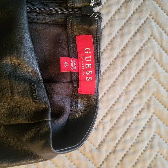 Guess - Picture 1 of 3